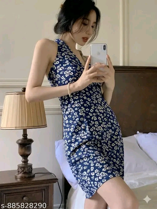 Casual v neck sleeveless printed party wear dress.