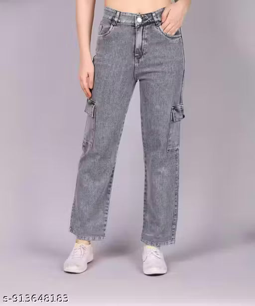 SIX POCKET WOMEN JEANS.